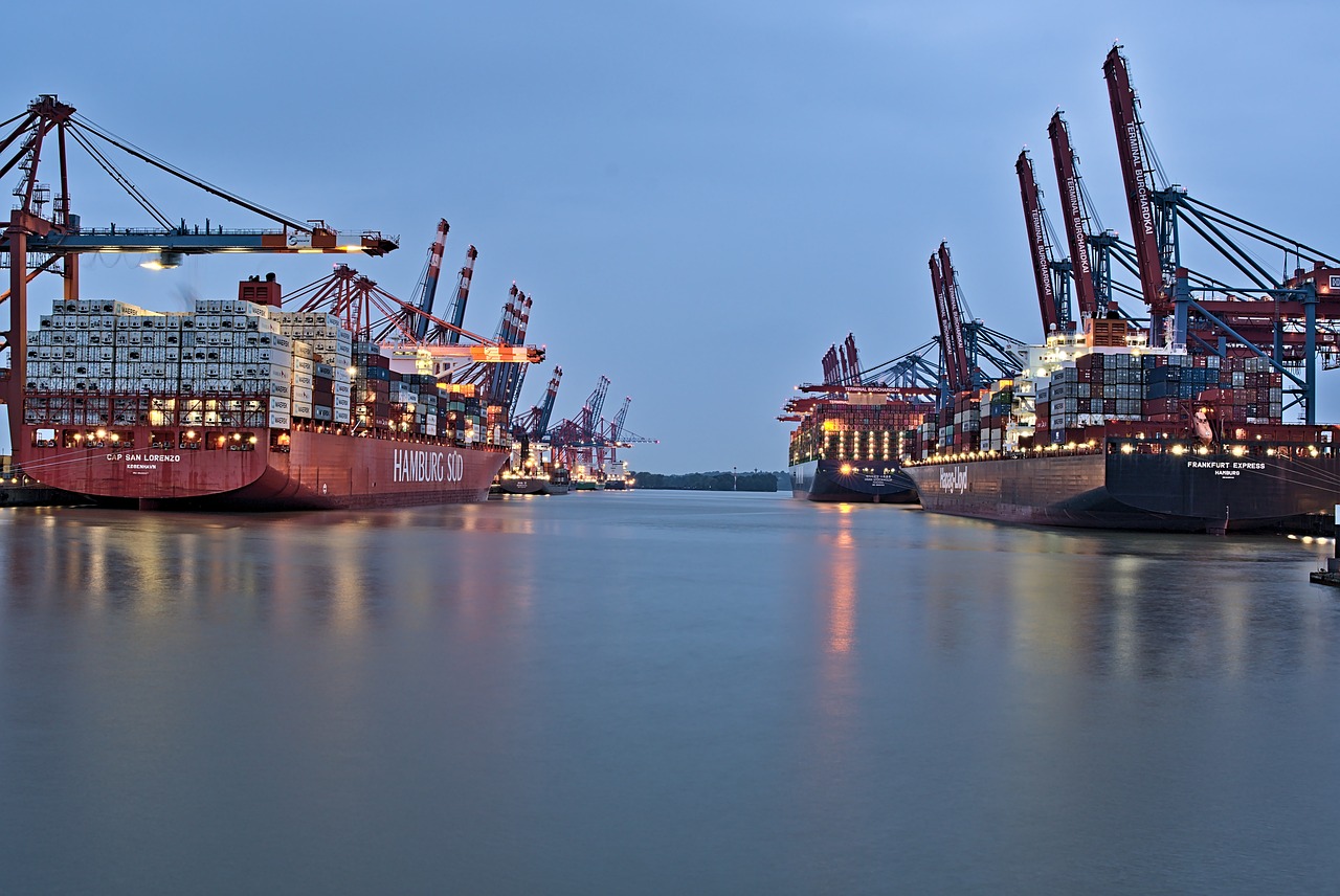 The Use of the HEMTT in Logistics Operations